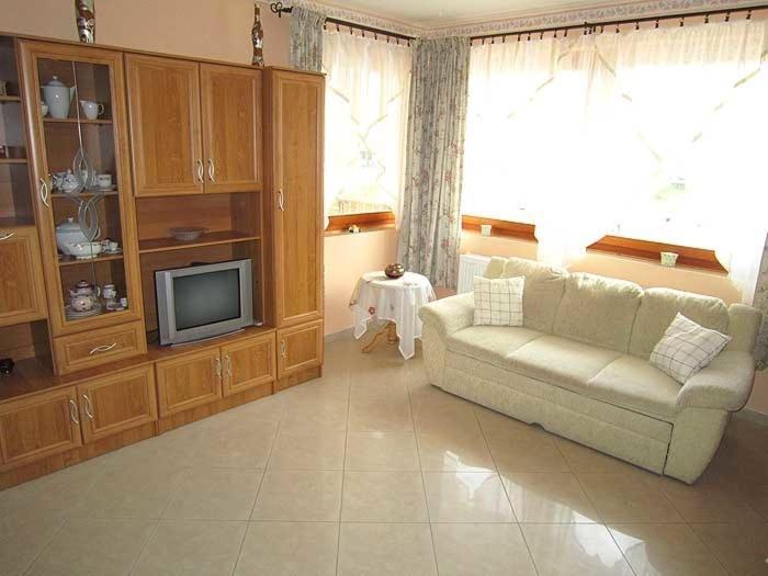 Nadas Tarsashaz Balatonlelle Extérieur photo