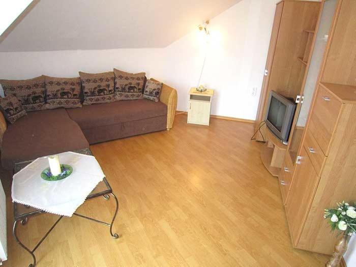 Nadas Tarsashaz Balatonlelle Extérieur photo