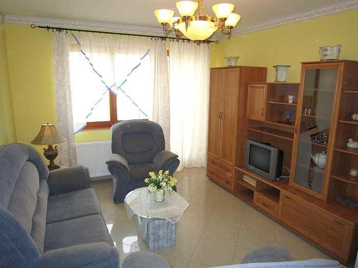 Nadas Tarsashaz Balatonlelle Extérieur photo