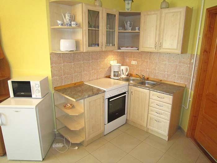 Nadas Tarsashaz Balatonlelle Extérieur photo